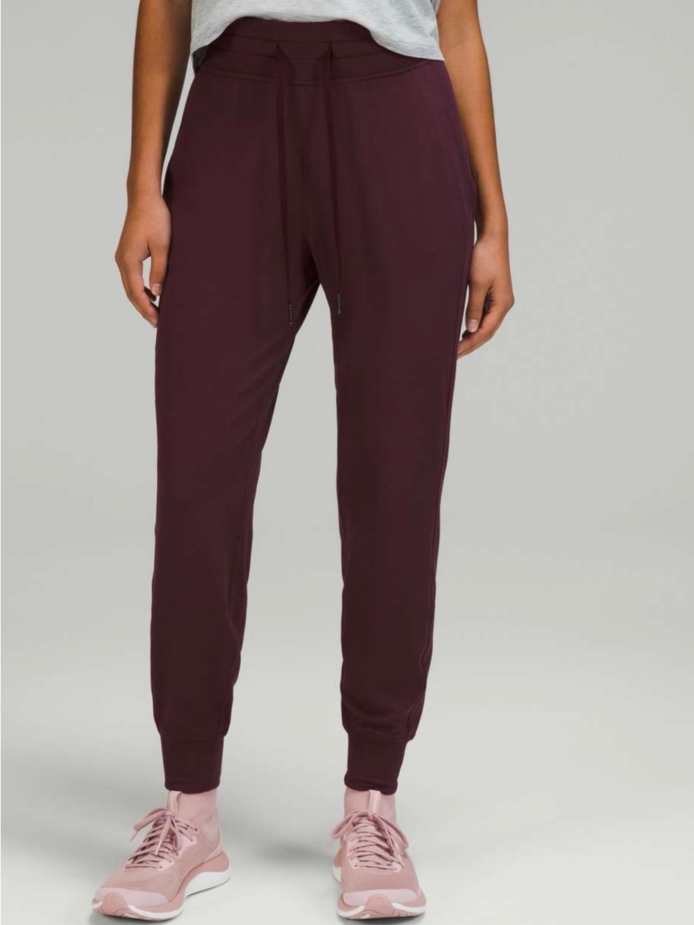 Lululemon Ready to Rulu High-Rise Jogger
Size 4